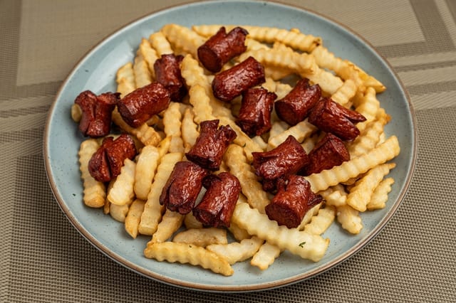 Salchipapas.